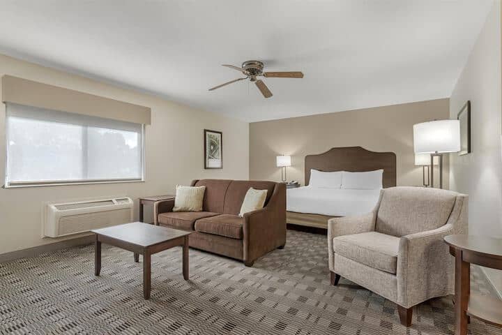 Room 5 of 30