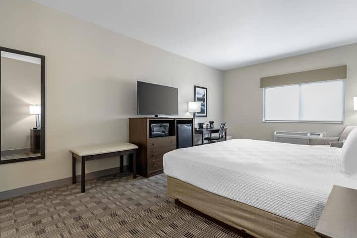 Room 11 of 30